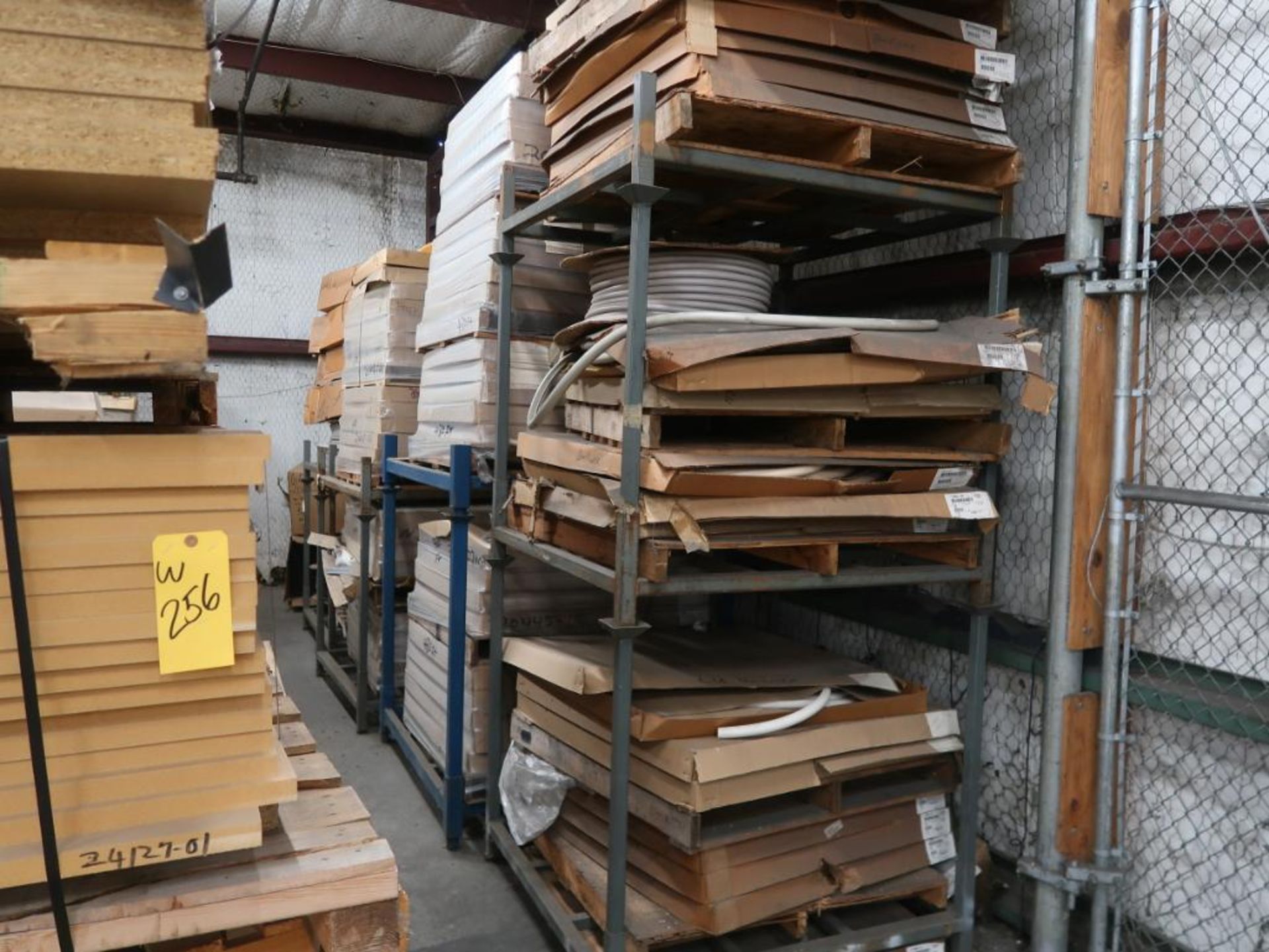 LOT: Large Assortment T-Mold Edging, PET Sheeting, MDF Sheets,TRANSPORT SKIDS NOT INCLUDED - Bild 6 aus 6