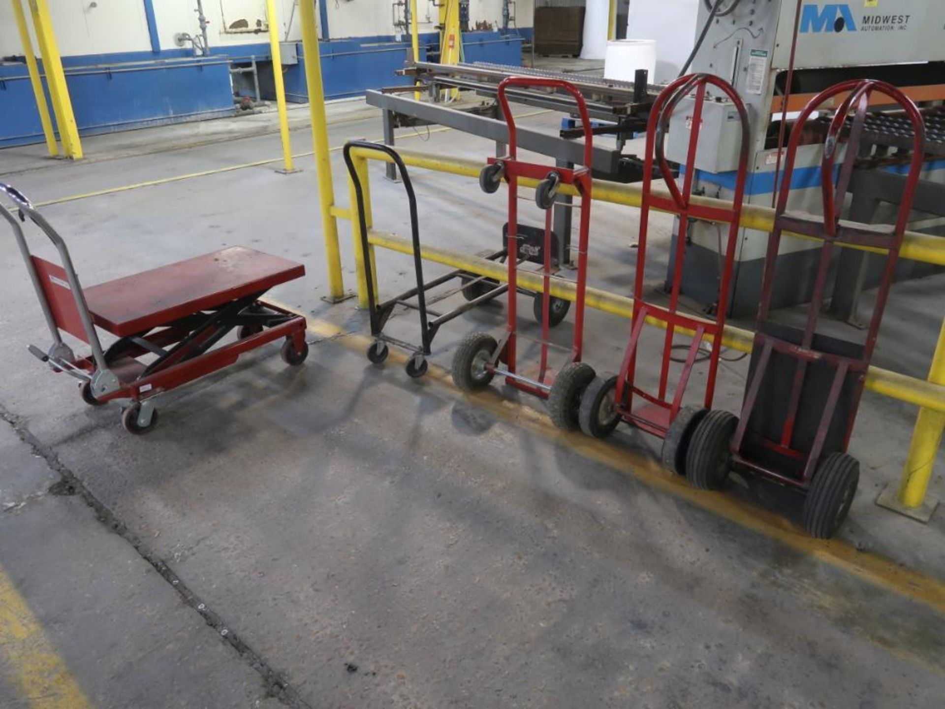 LOT: (4) 2-Wheel Dollies, (1) Hydraulic Die Cart