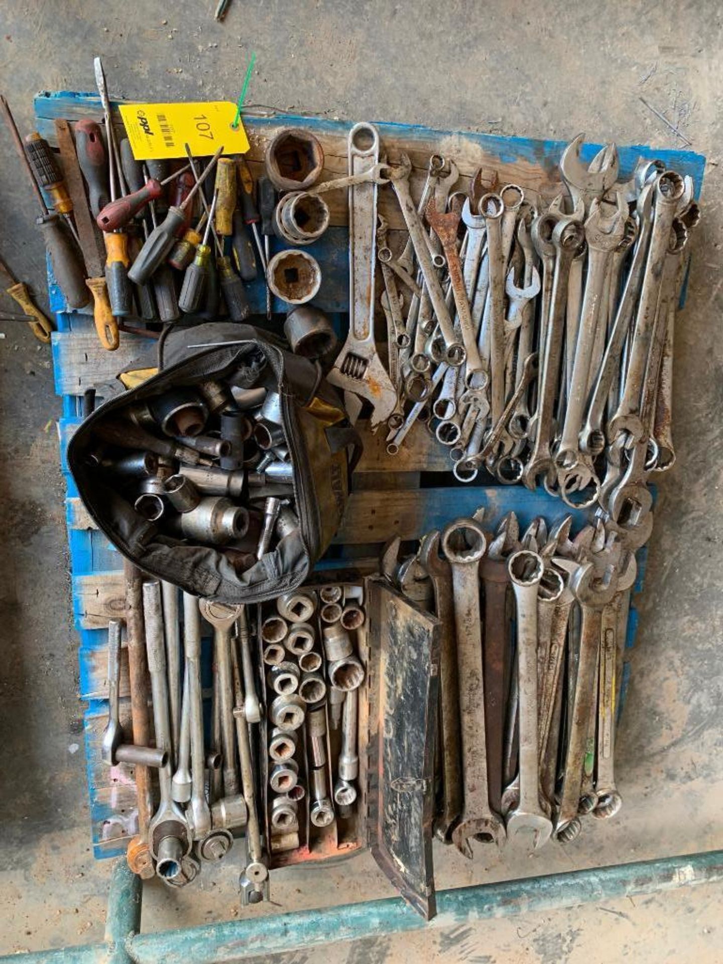 LOT: Assorted Wrenches, Screwdrivers, Sockets