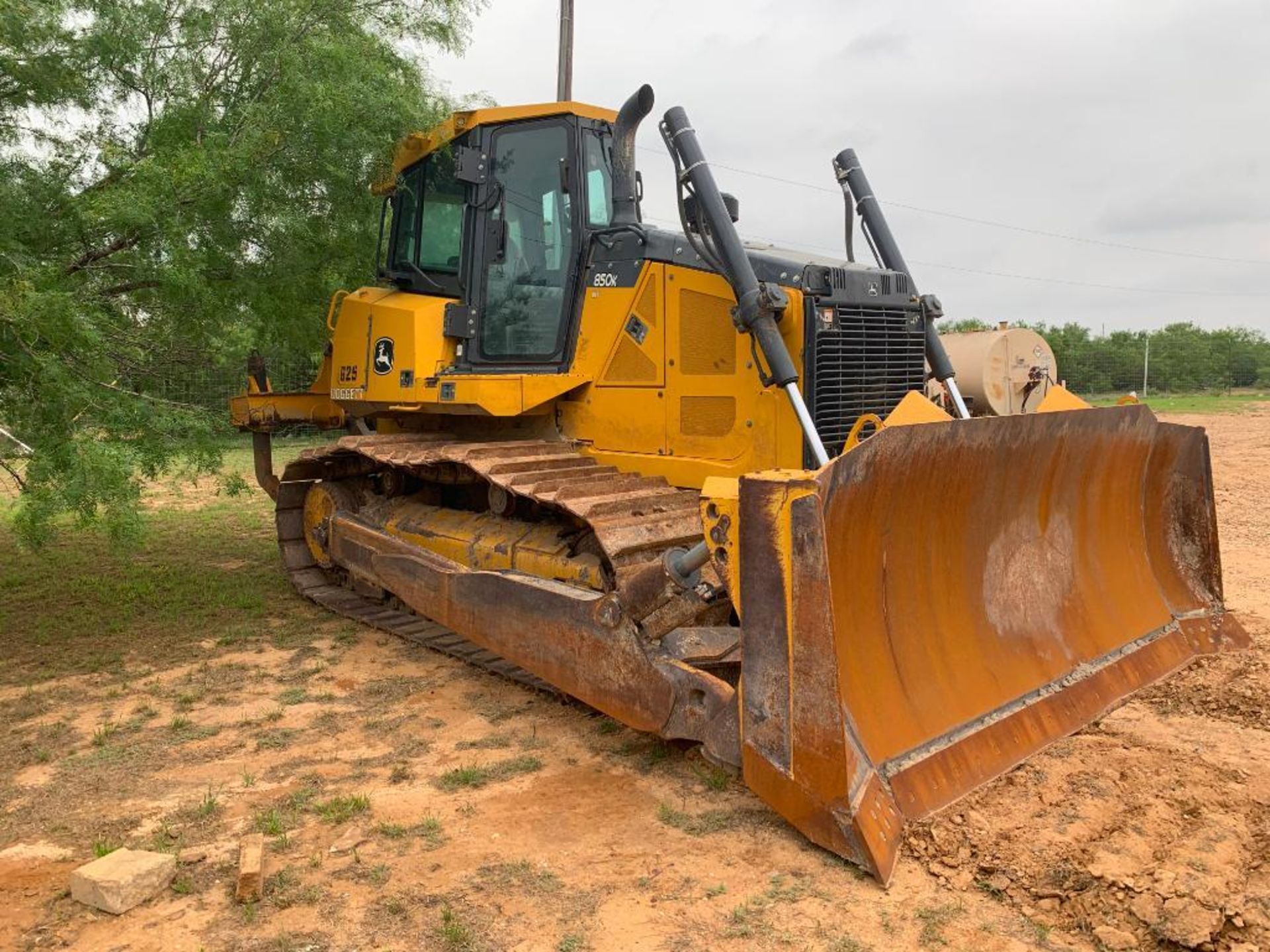 2015 John Deere 850K WT Dozer, VIN 1T0850KXVHF306528, Semi-U Blade, John Deere Rippers, 1945 hours - Image 2 of 5