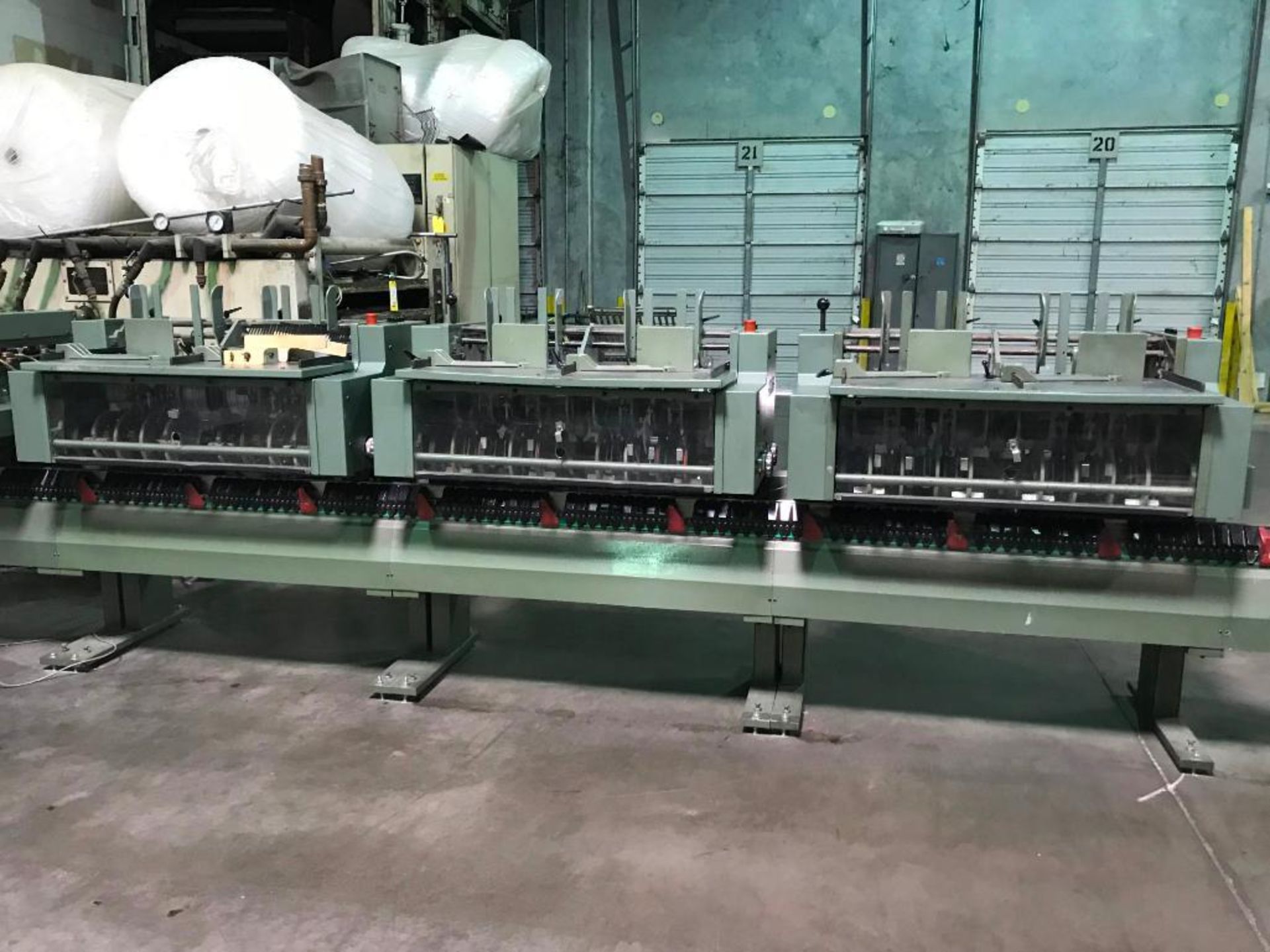 LOT: Muller Minuteman Saddle Stitcher, S/N 947900, 1509 Stitcher with Hohner M50/8 Heads, (6) 1533 - Image 3 of 9