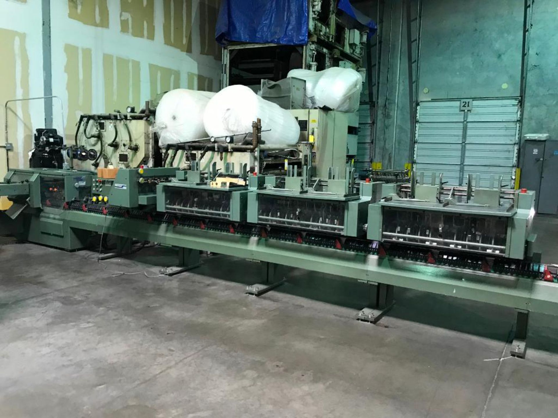 LOT: Muller Minuteman Saddle Stitcher, S/N 947900, 1509 Stitcher with Hohner M50/8 Heads, (6) 1533 - Image 2 of 9