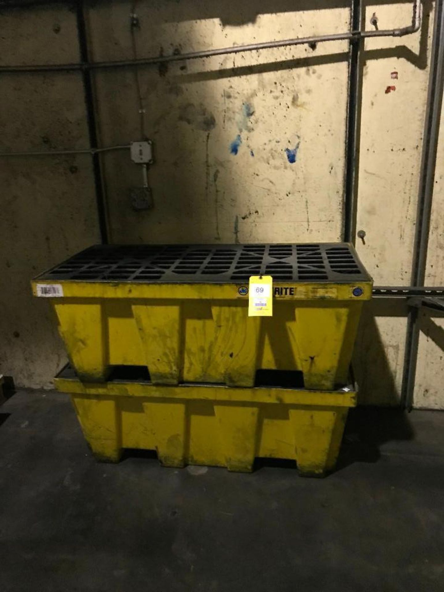 LOT: (5) Assorted Justrite Oil Spillage Pallets