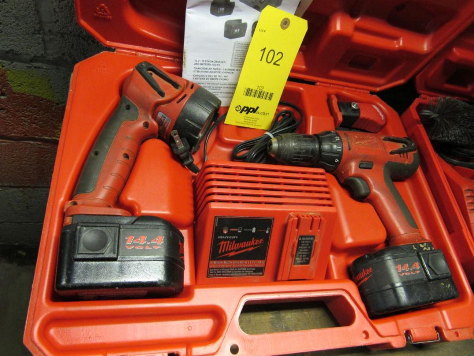 Milwaukee 14.4 Volt Cordless Drill/Light Set, with Case