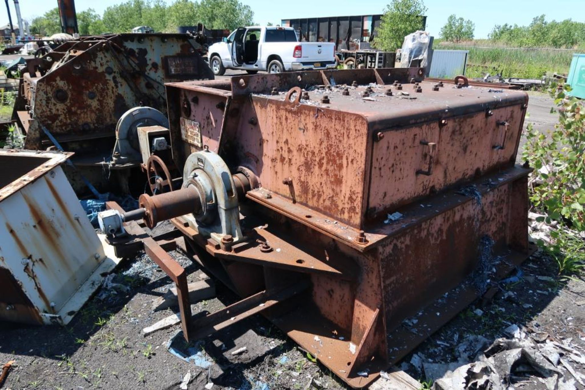 LOT: (2) Williams Crushers, S/N 15778 and S/N NA, Spare Rotor, Assorted Parts - Image 4 of 5