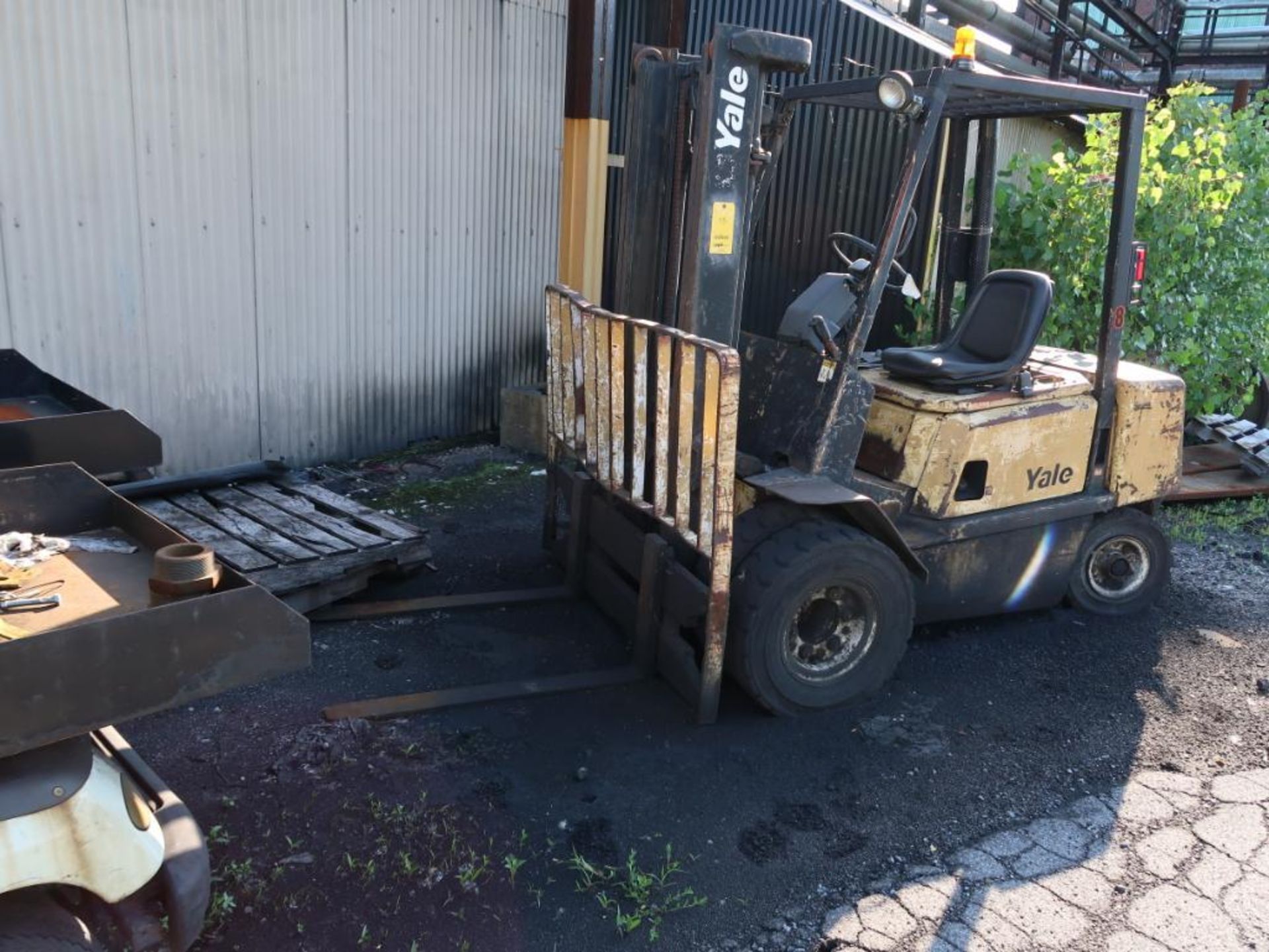 Yale Diesel Forklift 8000 lb (est), Dual Pneumatic Tires, Overhead Guard, 2-Stage Mast, (needs