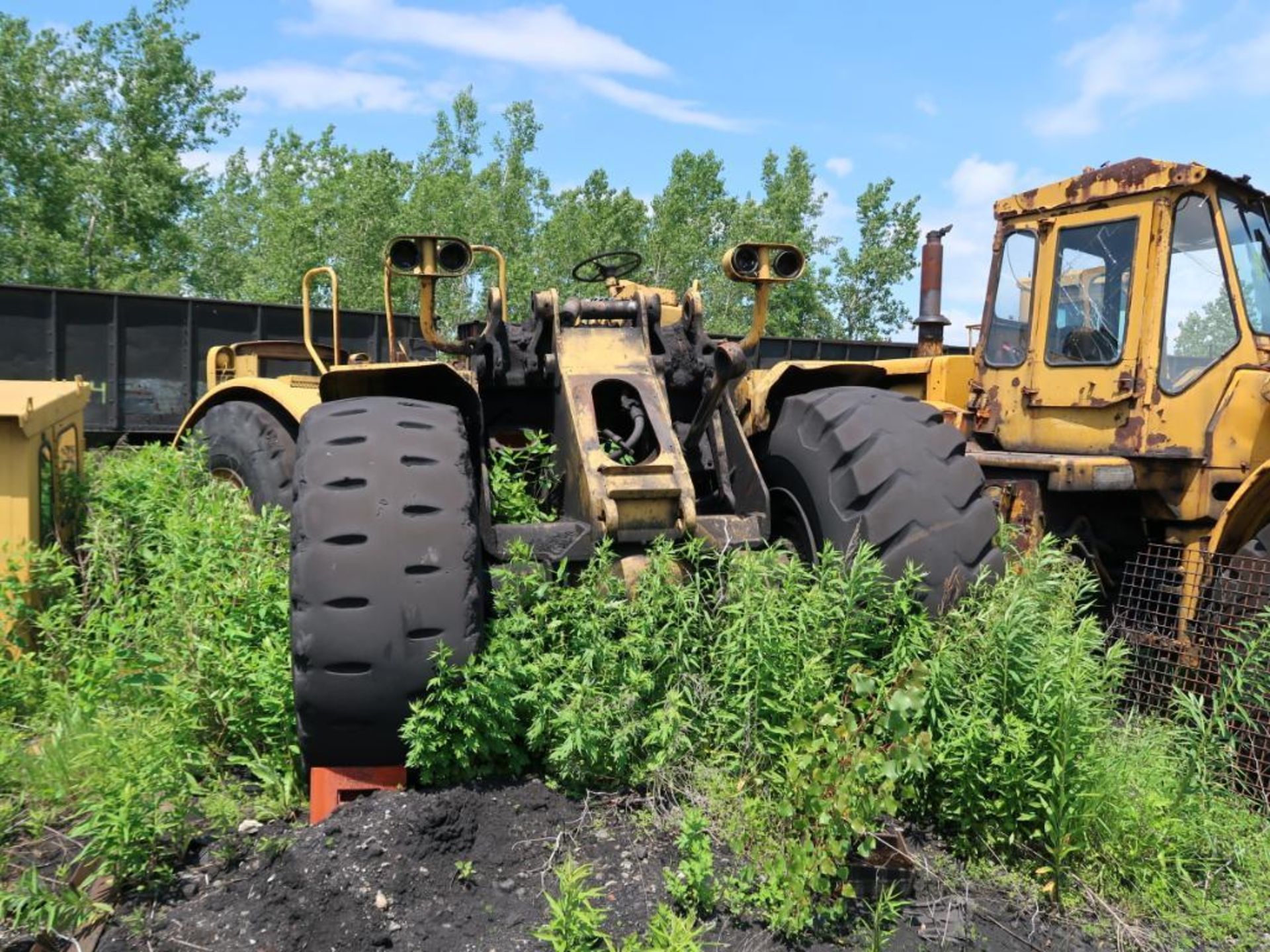 Cat 980 (est.) (disassembled)