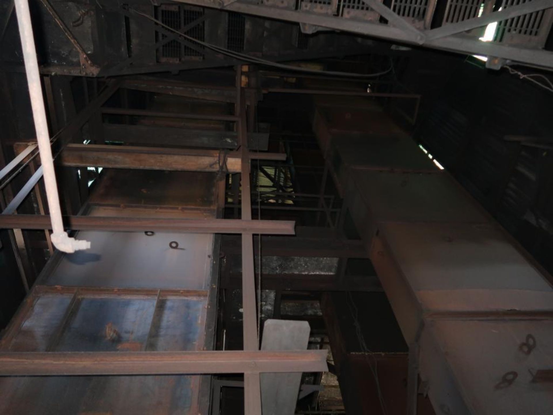 LOT: (2) 24 in x 40 ft (est.) Bucket Elevators, with Hopper and Feed Conveyor - Image 2 of 3