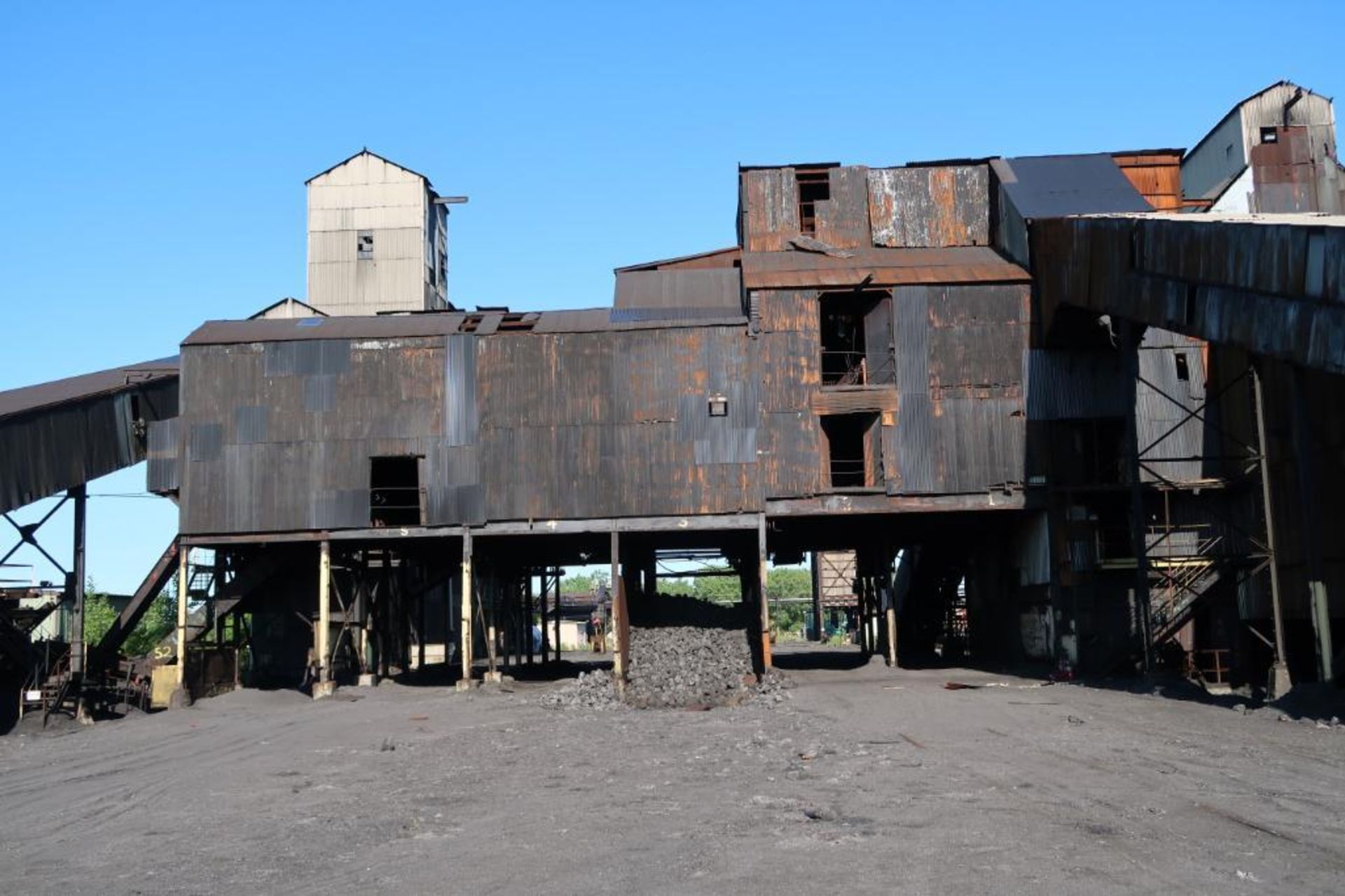 Assorted Power Troughed Belt Transfer Conveyors Inclined, Overhead, Rail Car Loading Stations, - Image 7 of 11