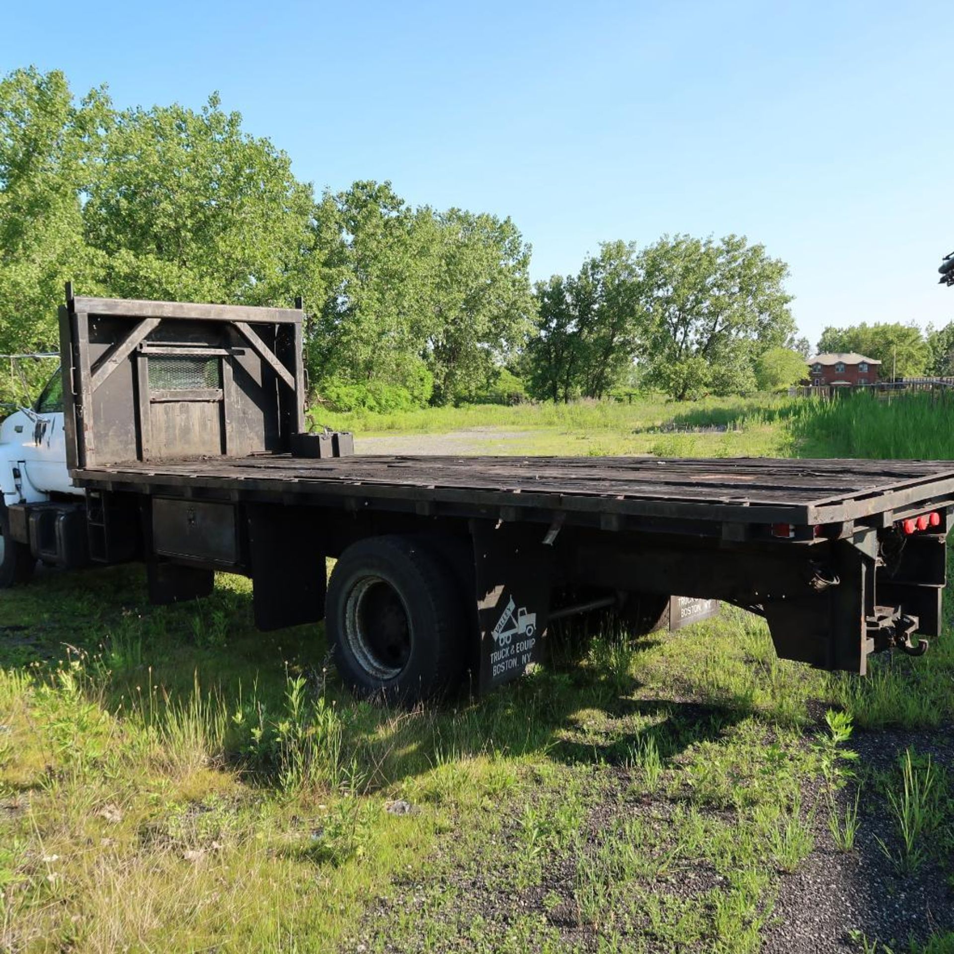 1991 GM Kodiak Flatbed Truck, Diesel, Manual Transmission, 22 ft. Bed (est), VIN 1GBM7HIJ8MJ103738 - Image 2 of 4