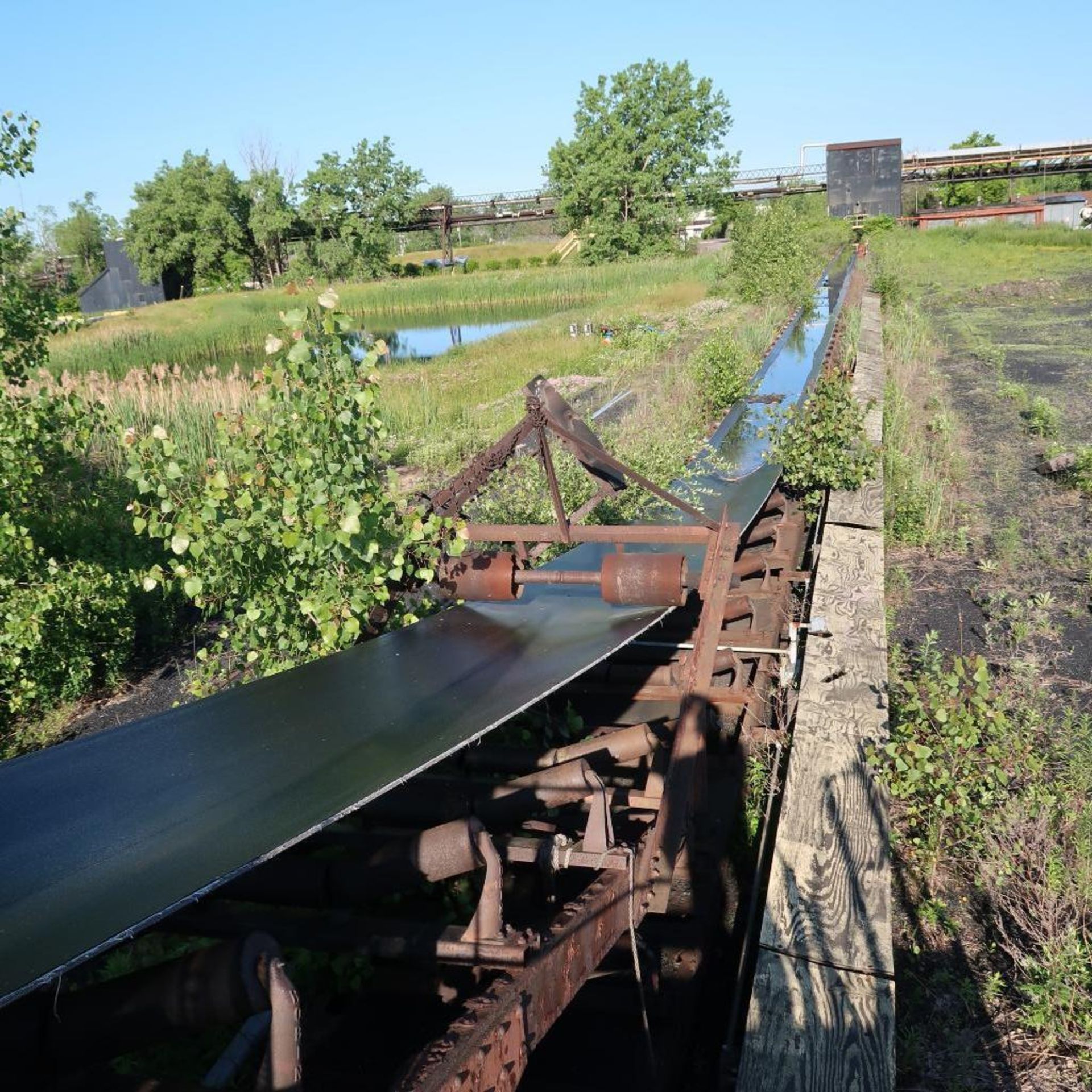 Custom Rail Mounted Rotating Stacker Conveyor, Belt Conveyor Boom, 50 ft. Inclined Feed Conveyor, - Image 2 of 6