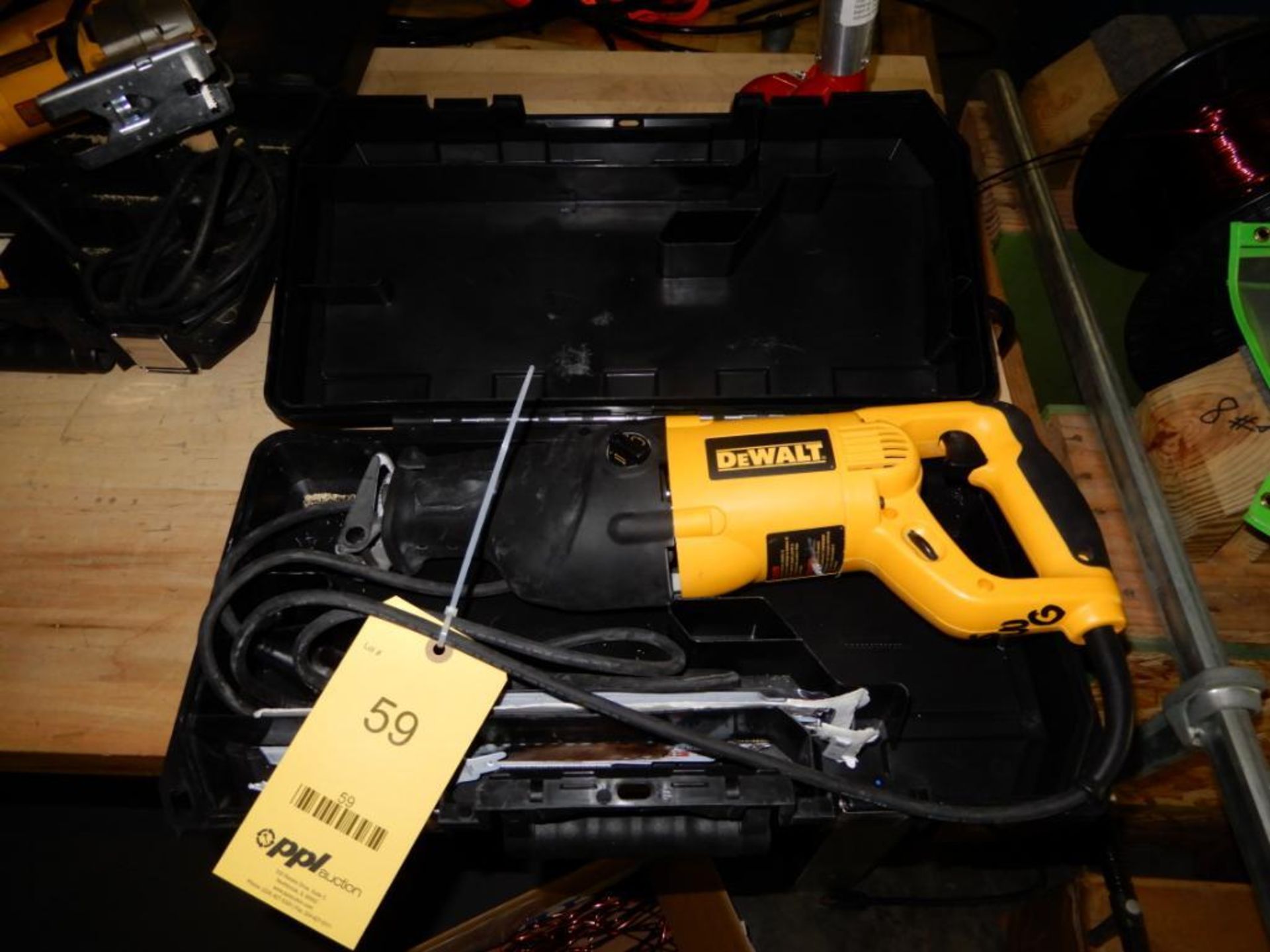 Dewalt VS Recipricating Saw Model DW311, 1 1/18in. Stroke