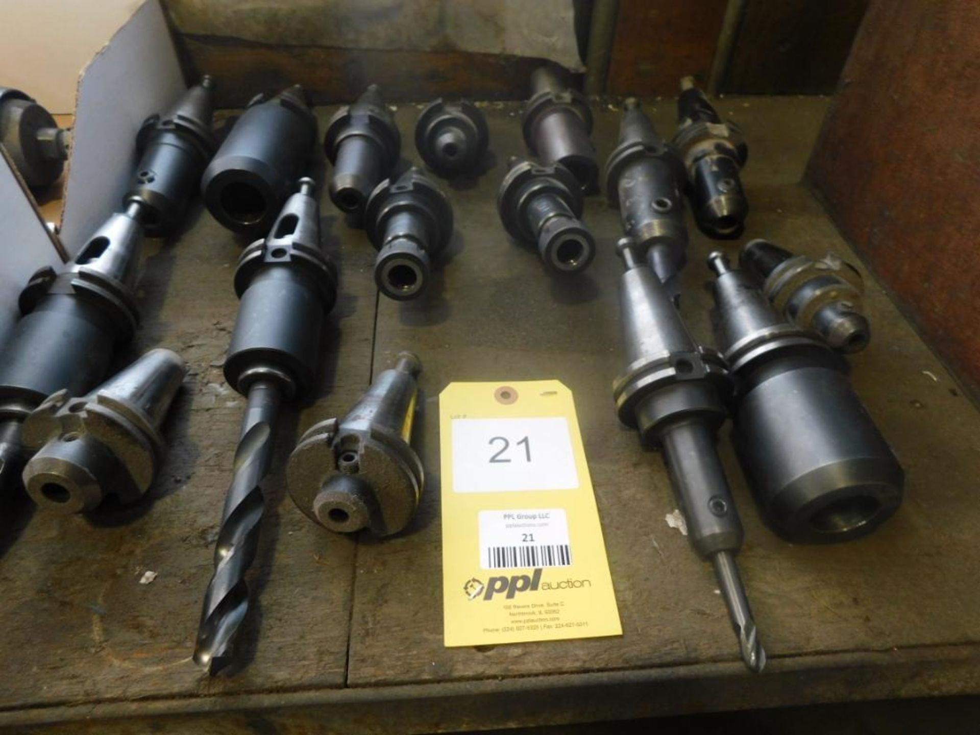 LOT: Approximately 15 Pieces Cat 40 Tool Holders