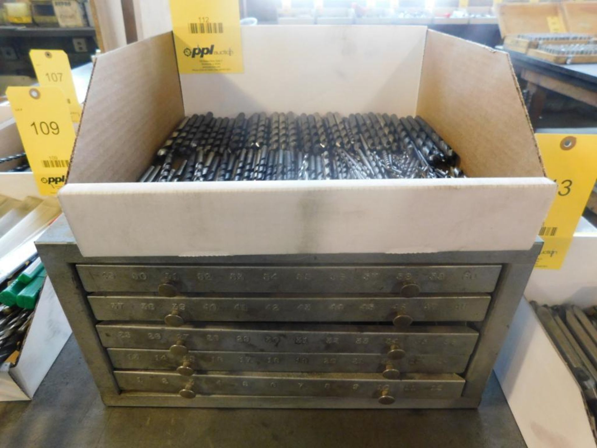 LOT: Assorted Straight Shank Drill Bits