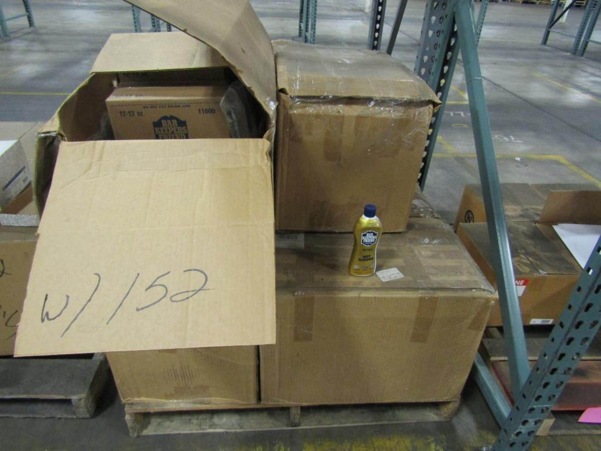 LOT: (4) Skids - Cleaning Material, Envelopes, Carry Bags - Image 3 of 4