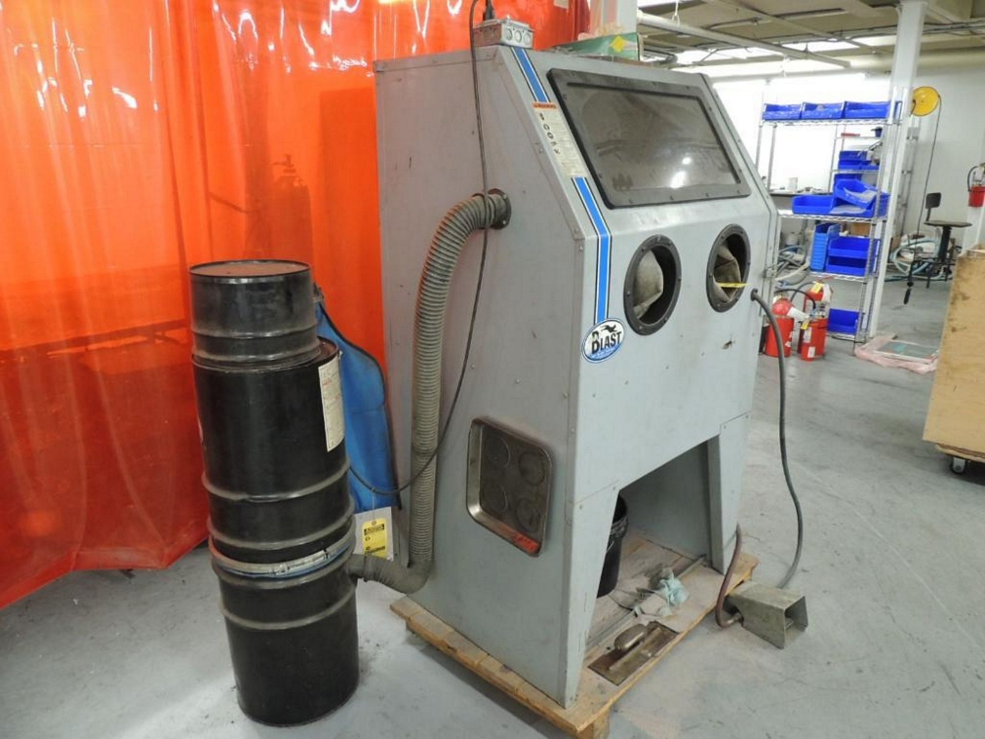 Skat Blast Dry Blast Cabinet W/ Dust Collection System - Image 2 of 2