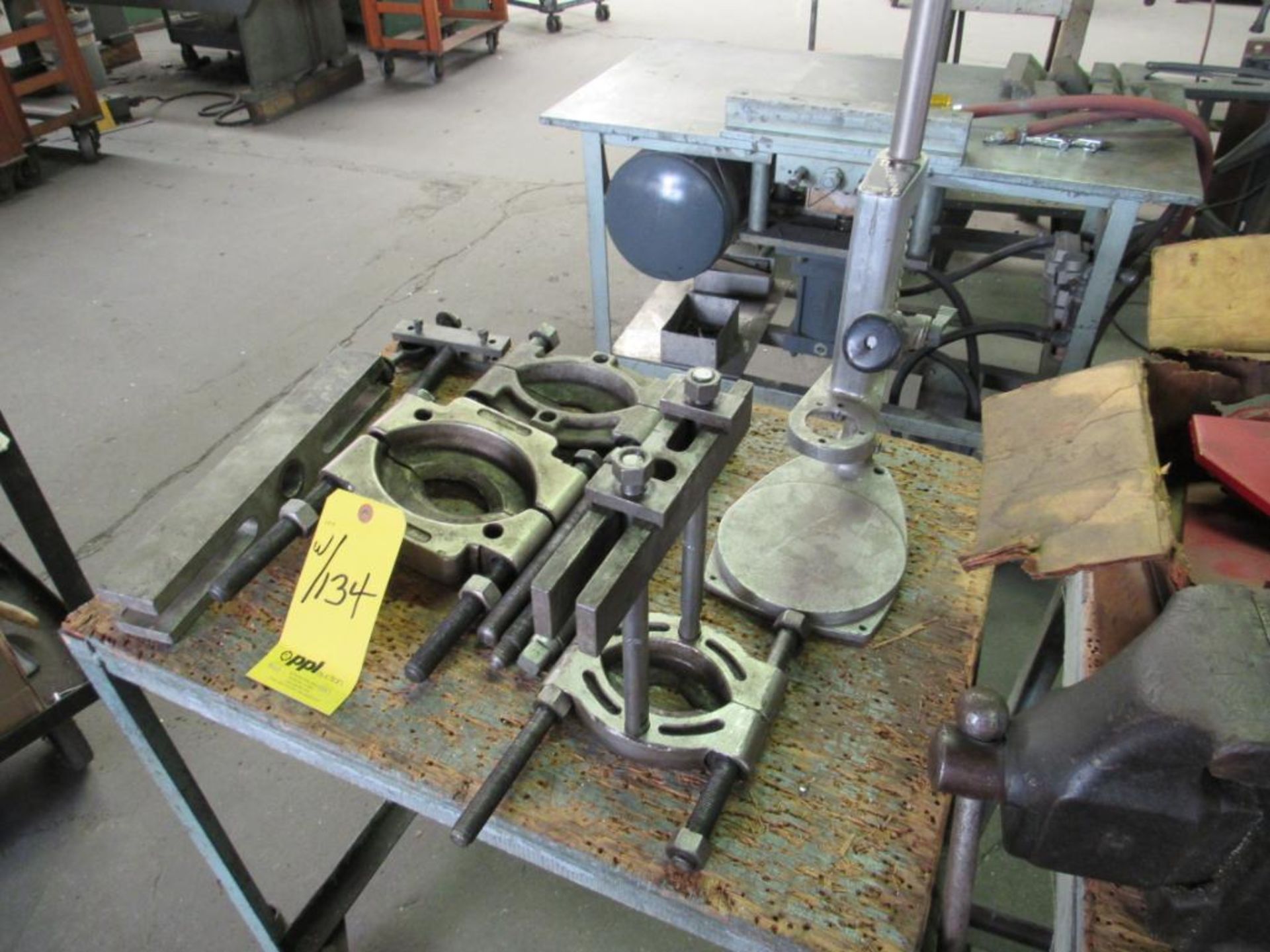 LOT: Assorted Gear Pullers, Jacks, Pulleys, (1) 4 in. Bench Vise on (2) Carts (with carts) - Image 2 of 2