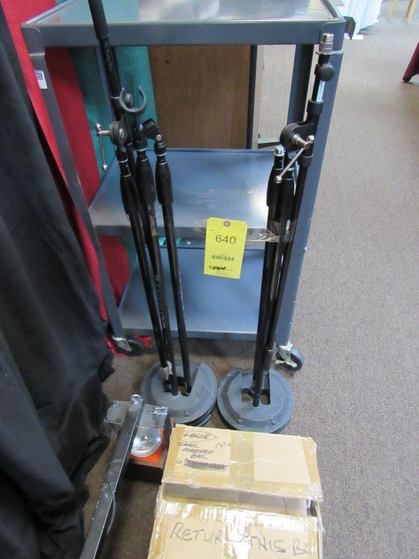 LOT: (5) Microphone Stand-Floor W/Hh Mic Clip