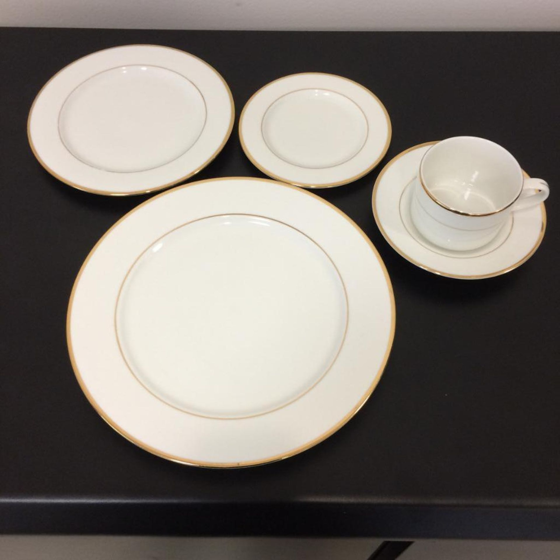 LOT: (100) China-White/Gold, Dynasty, 5-Piece Place Setting