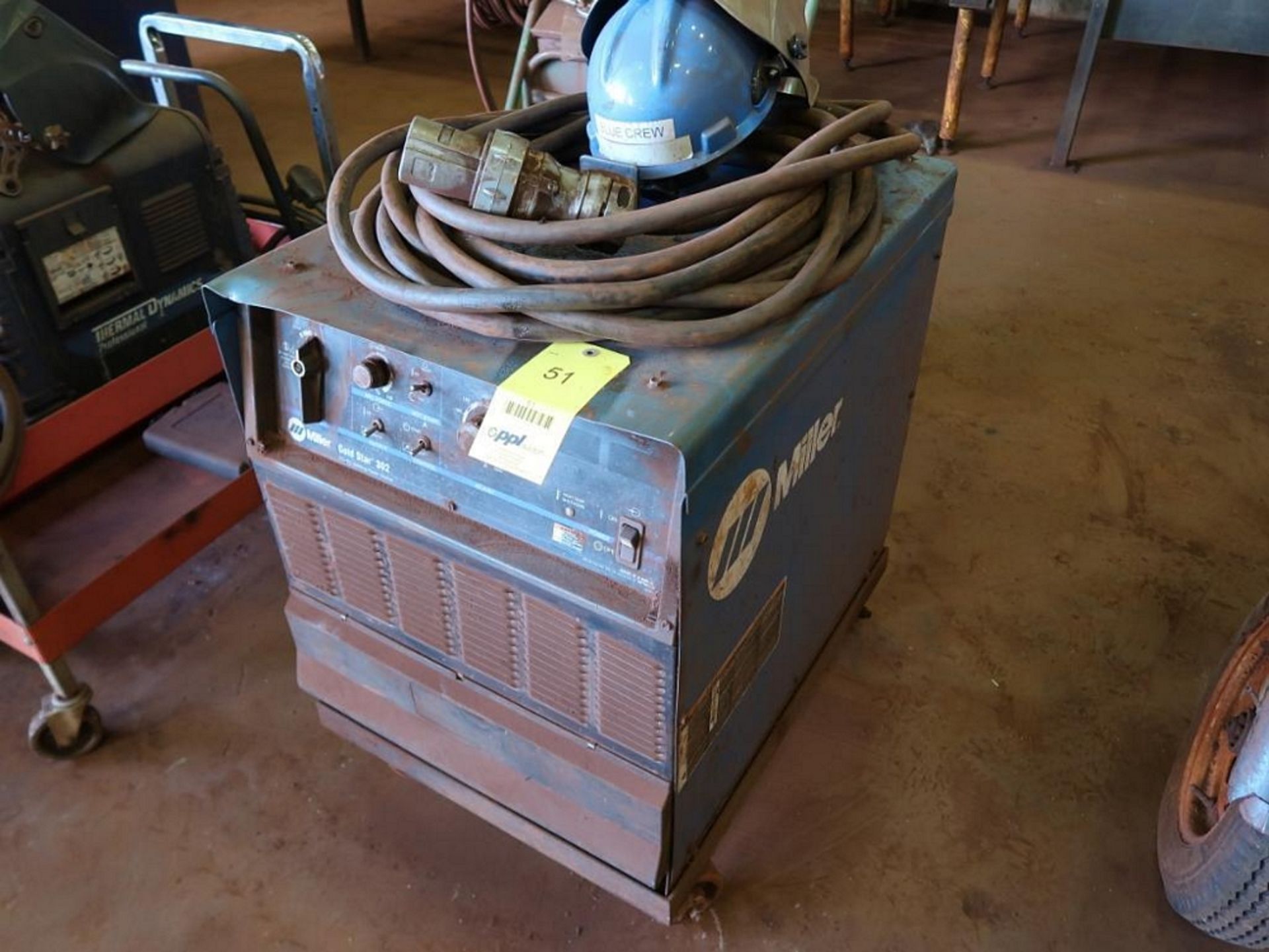 Miller 400 Amp Gold Star 302 Mobile Welder