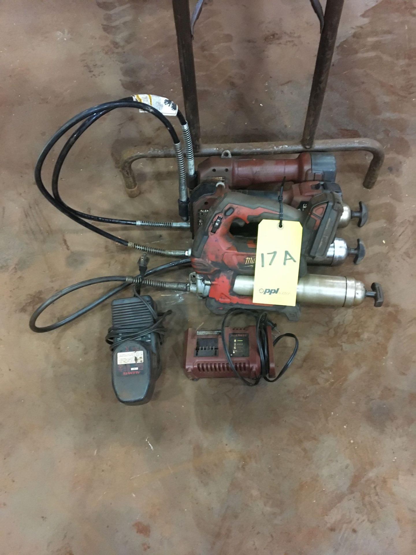 LOT: (3) 18 Volt Grease Guns