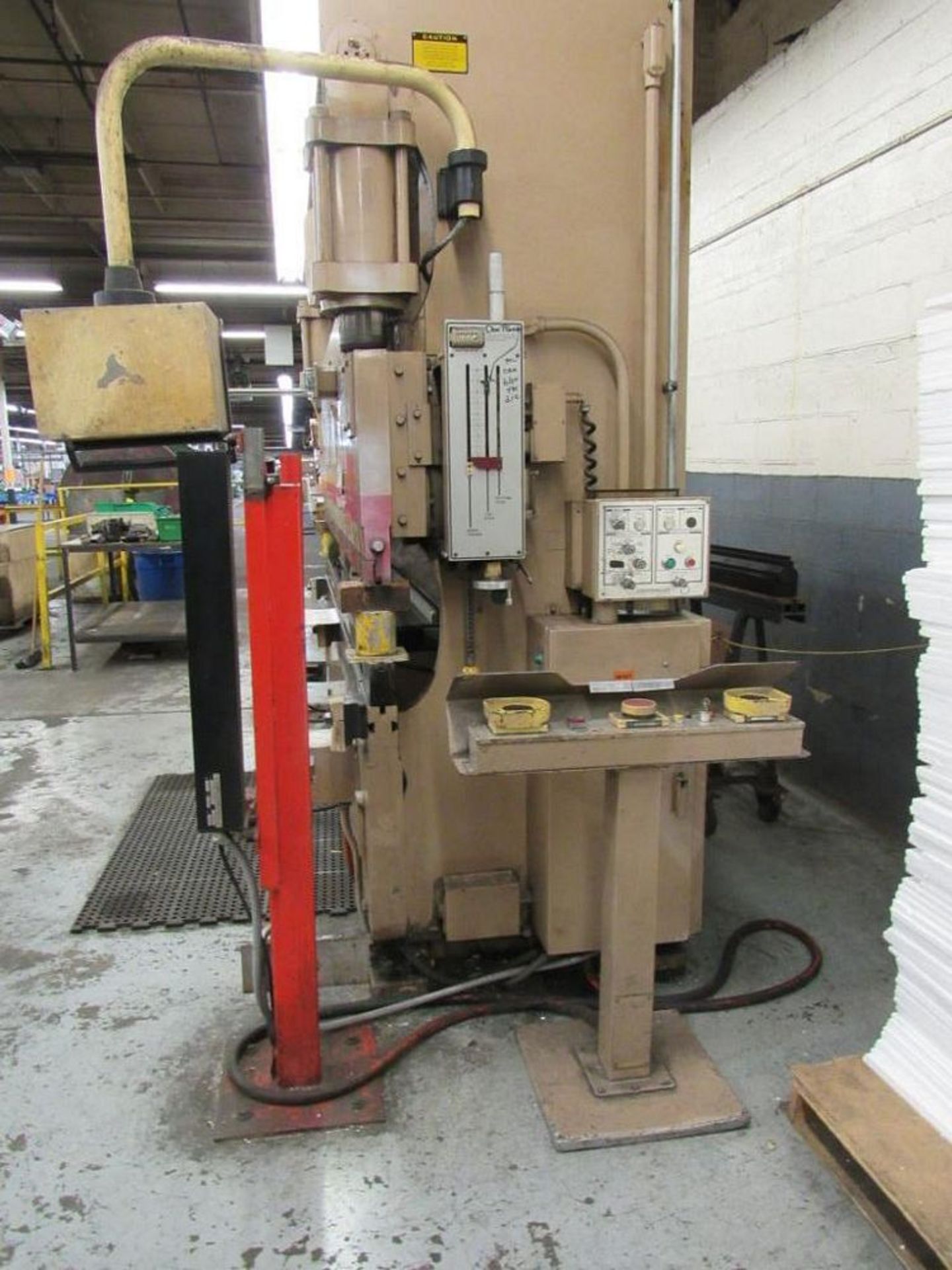 Cincinnati Autoform 90 Ton 2-Axis CNC Hydraulic Press Brake Model 90CBX8FT, S/N 47233, 120 in. Bed, - Image 3 of 5