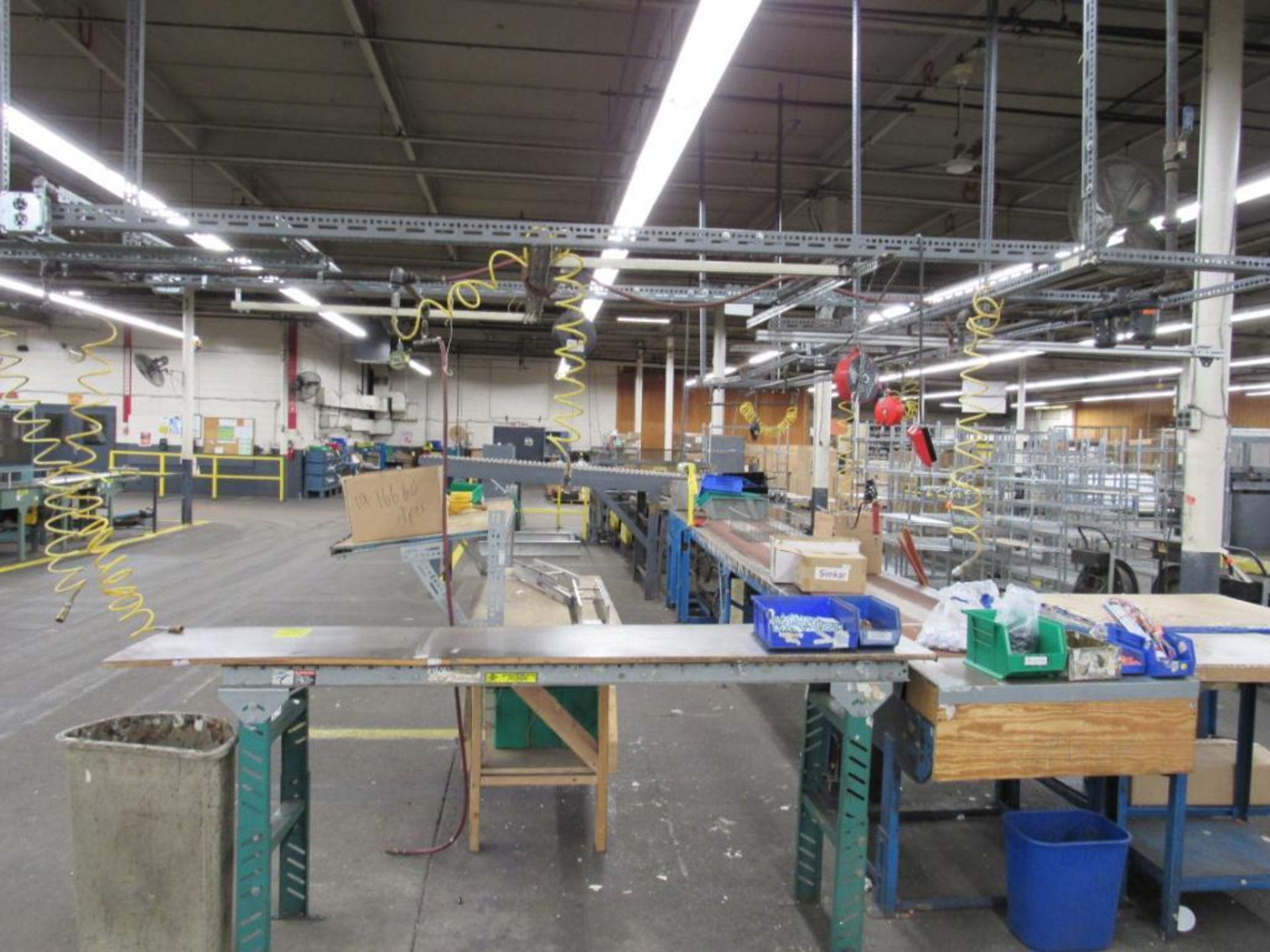 LOT: Stone Packaging Line #C including: (1) 19 in. x 8 ft. Roller Conveyor Table (1) 24 in. x 21 ft. - Image 5 of 6