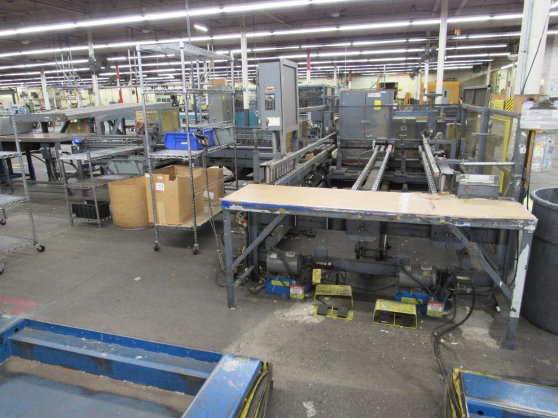 LOT: Stone Packaging Line #C including: (1) 19 in. x 8 ft. Roller Conveyor Table (1) 24 in. x 21 ft. - Image 6 of 6