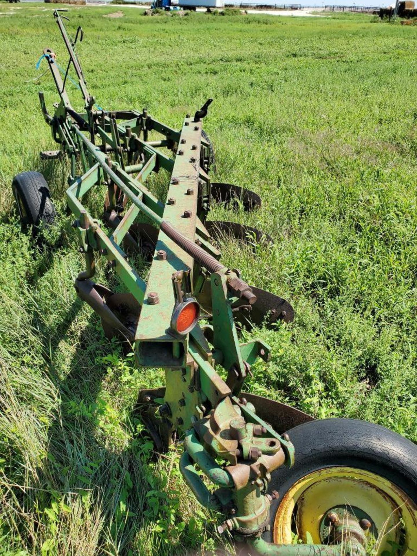 Green cultivator, 24844, wx951, g901-a, 4 Bottom JD Plow