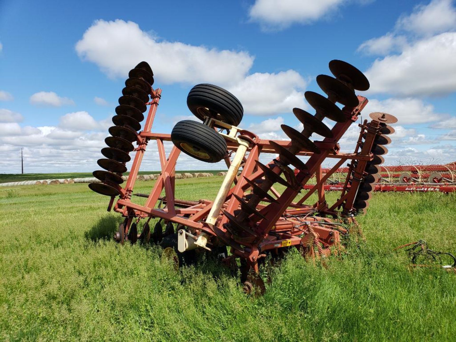 Krause Model 1959 32 ft. Disc-Type Field Cultivator SN 3816 - Image 3 of 3