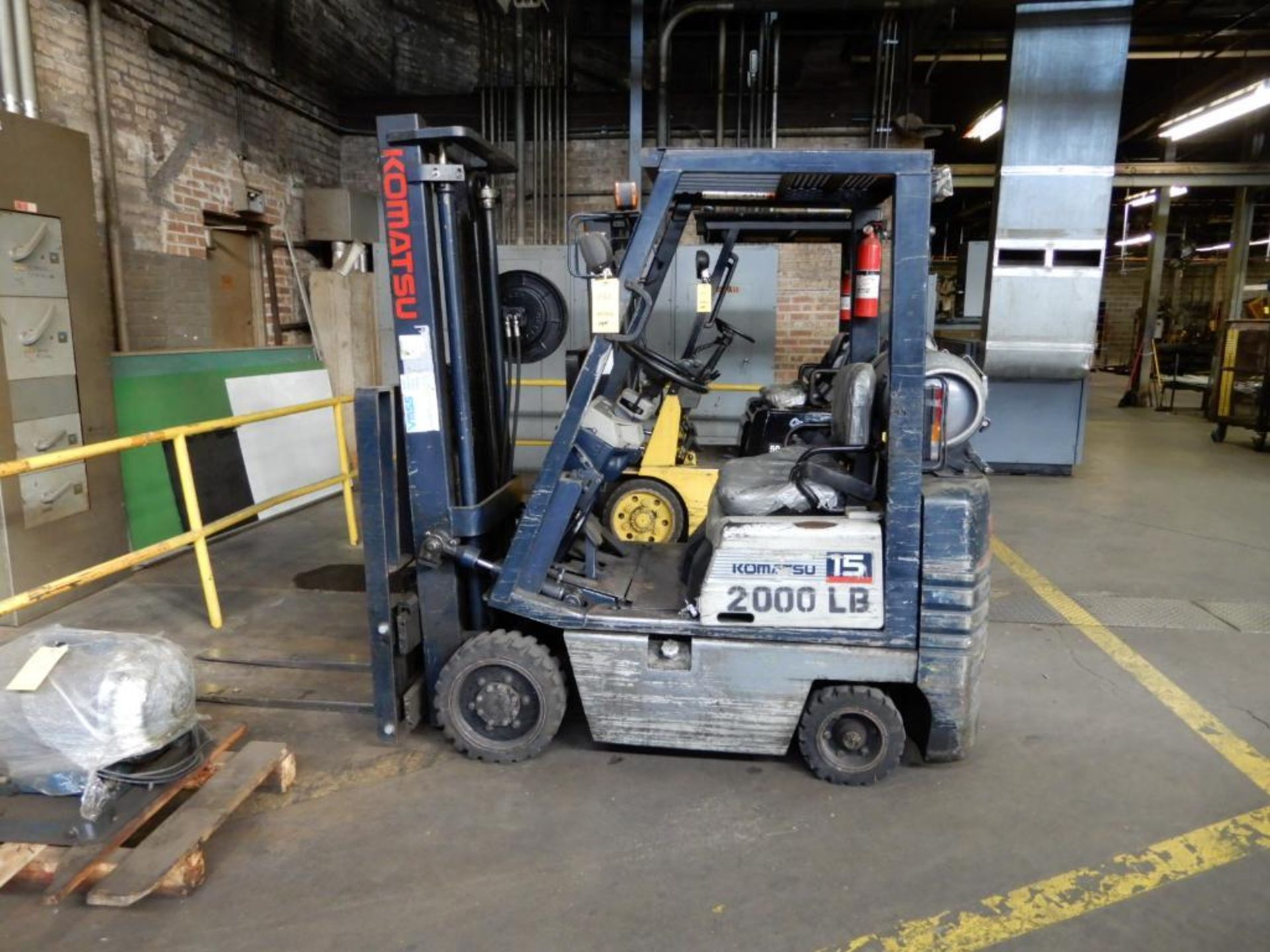 Komatsu 2000 lb. LP Forklift Model FG15ST-15, S/N 260073A, 5208 hours indicated