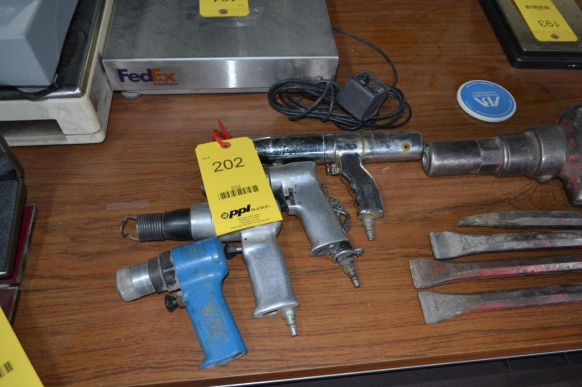 LOT: (4) Pneumatic Tools