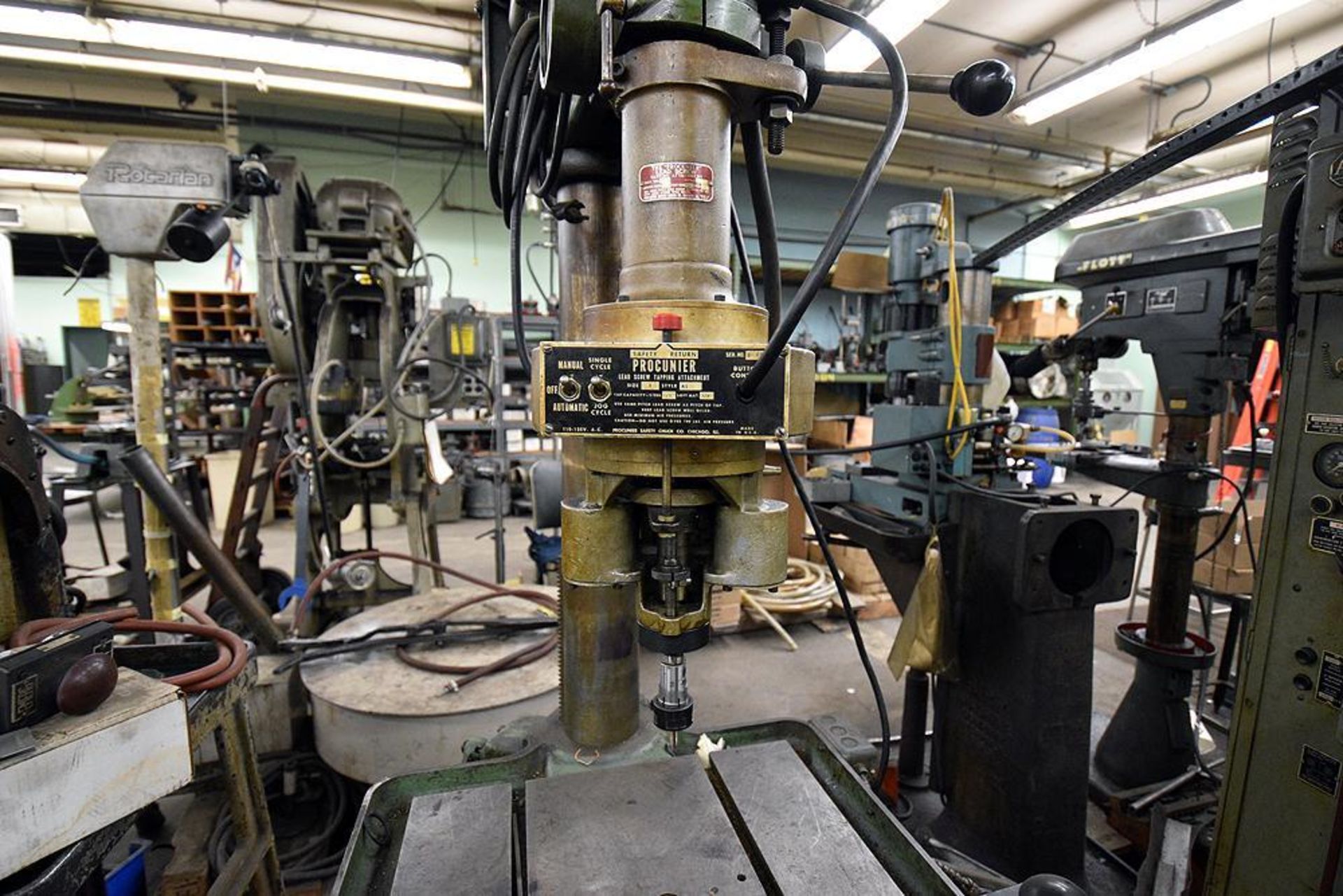 PowerMatic Pedestal Drill Press. Model 1200. s/n 1-1907-1. w/Procurier Lead Screw Tapping Attachment - Image 3 of 6