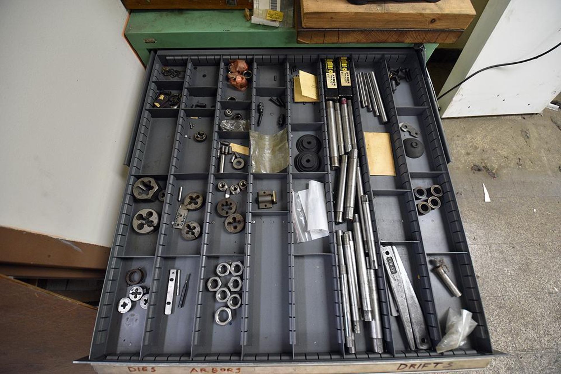 LOT: Vidmar 9-Drawer Machinist Chest w/Contents (Dies, Taps, Punches, Etc.) - Image 3 of 11