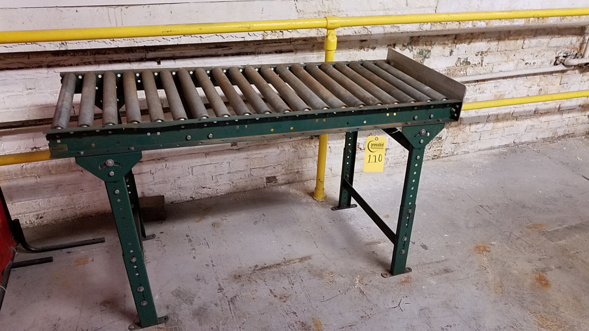 ROLLER CONVEYOR 22" X 5'