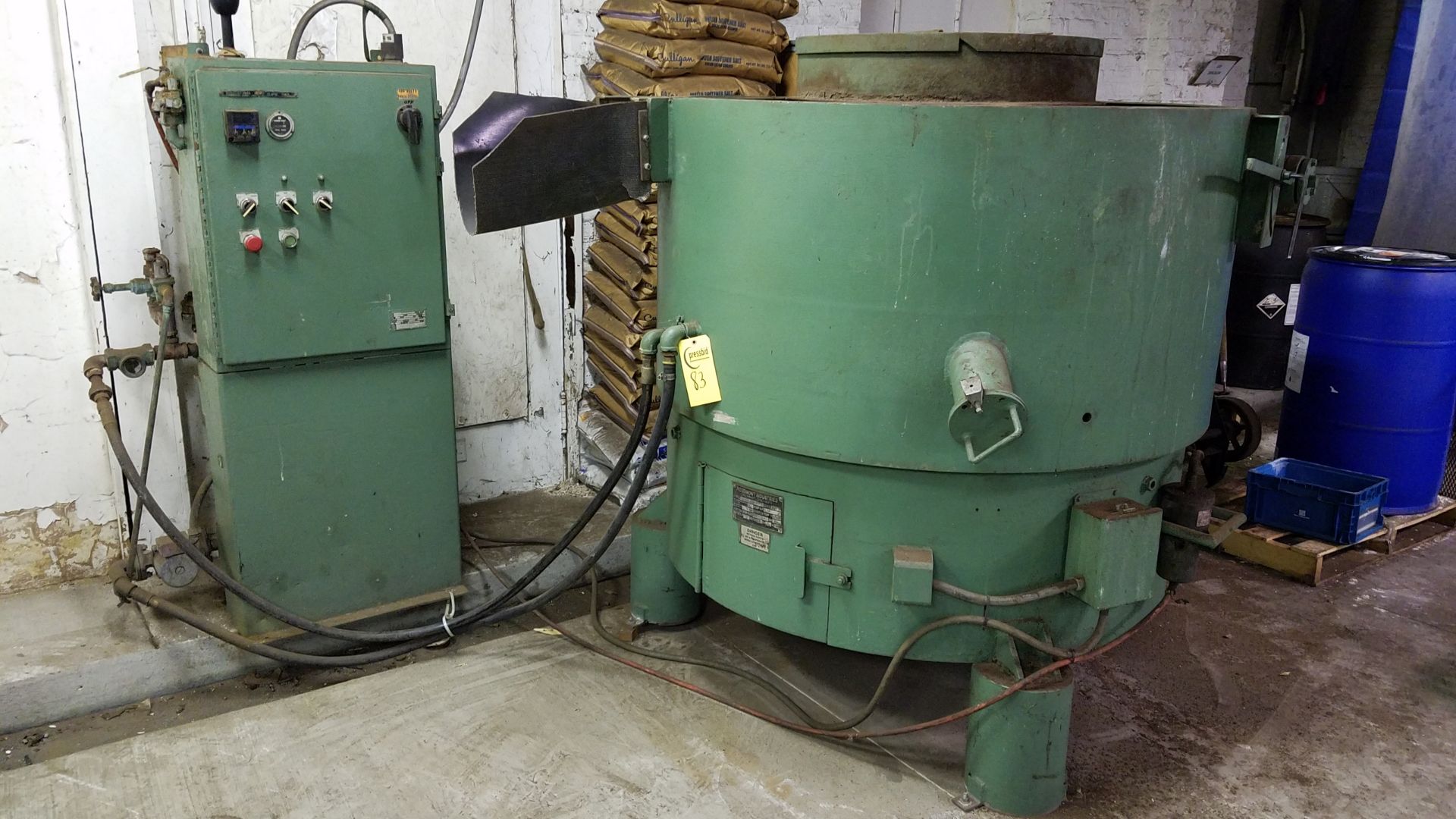 ROSEMONT INDUSTRIES DRY VIBRATORY DEBURRING MACHINE