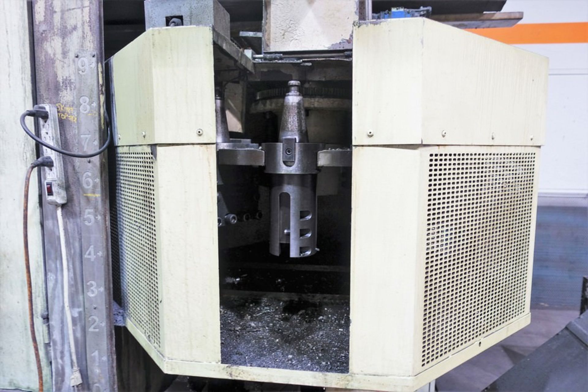 TOSHIBA TUE-15 CNC VERTICAL BORING MILL - Image 4 of 10