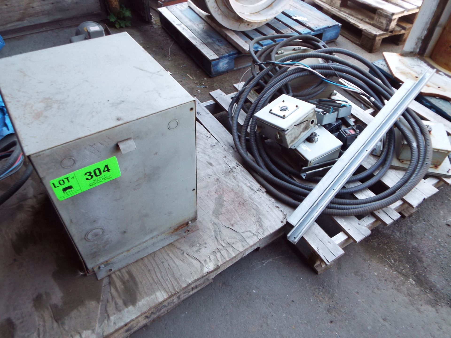 LOT/ SURPLUS TRANSFORMERS, ELECTRICAL CABLE & COMPONENTS - Image 5 of 5