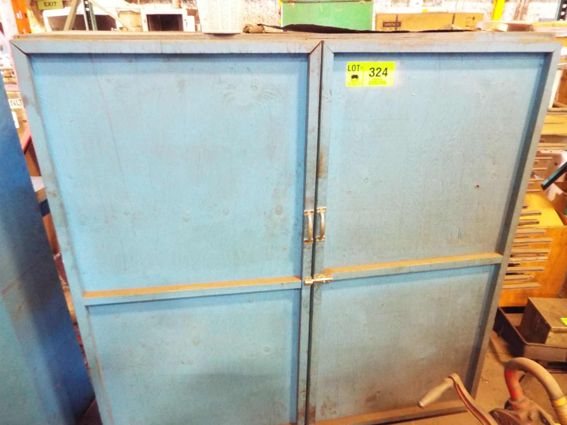 LOT OF ASSORTED WORK BENCHES, SHOP CABINET