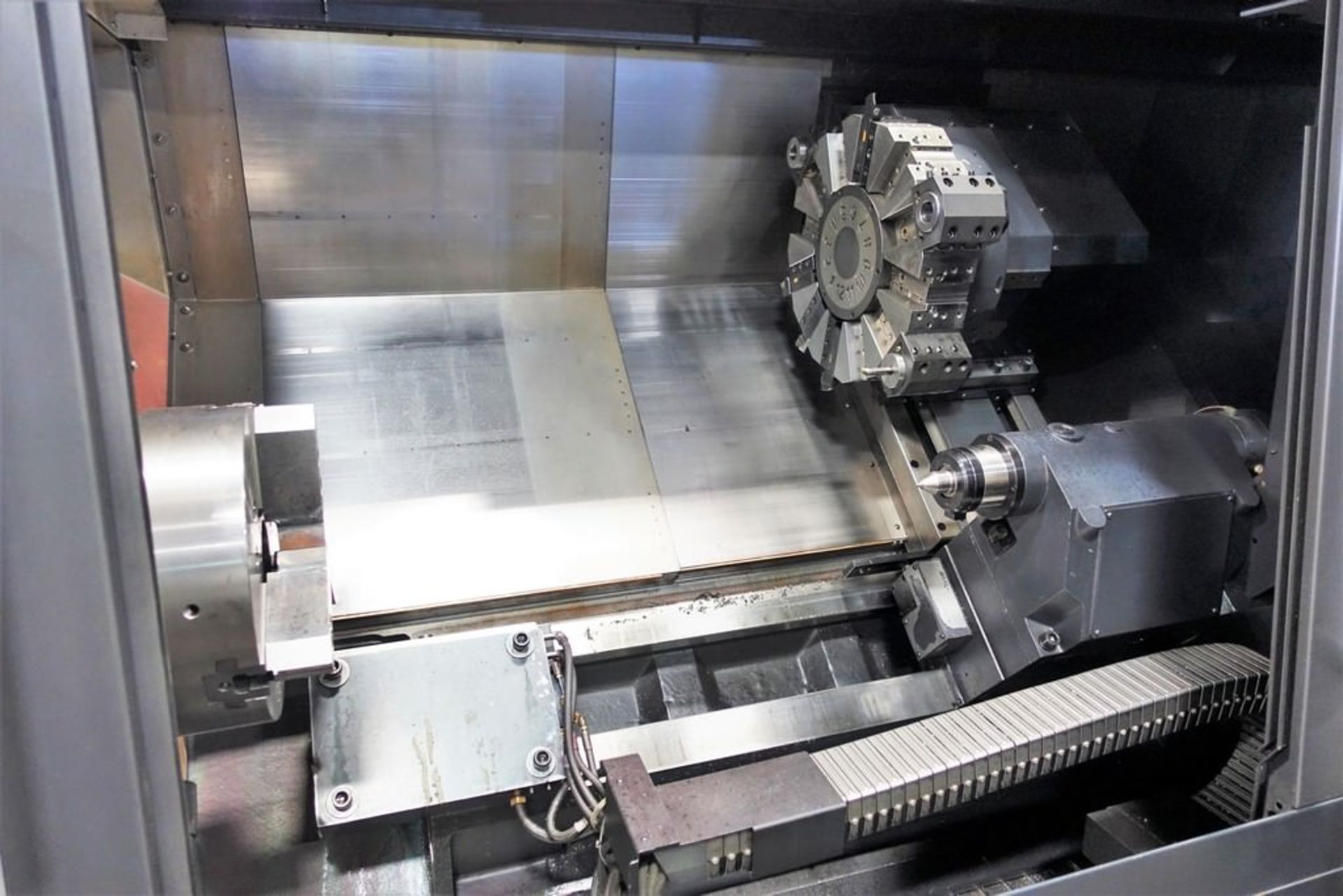 DOOSAN (2015) PUMA 4100LB CNC TURNING CENTER - Image 5 of 23