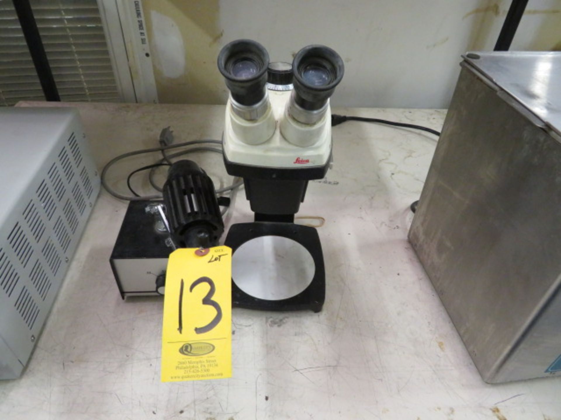 LEICA STEREO ZOOM 4 MICROSCOPE W/ LIGHT SOURCE