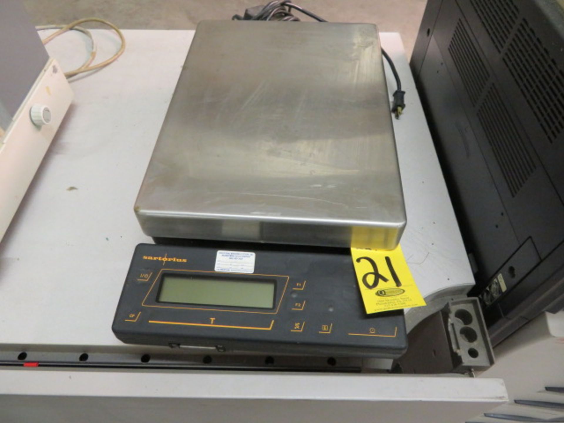 SARTORIUS LC 34 DIGITAL SCALE W/ 12 IN X 16 IN SS PLATFORM