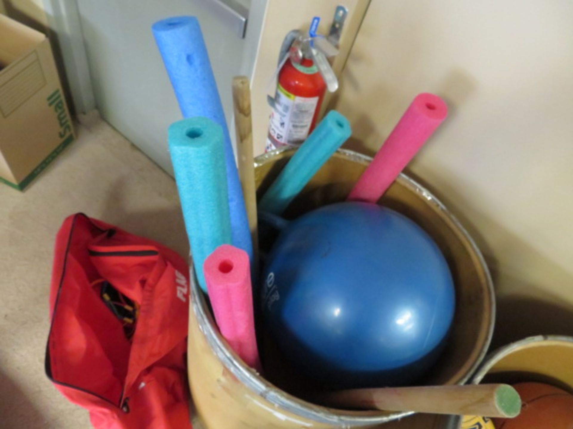 (3) BARRELS OF BALLS, JUMP ROPES & TOYS - Image 4 of 4