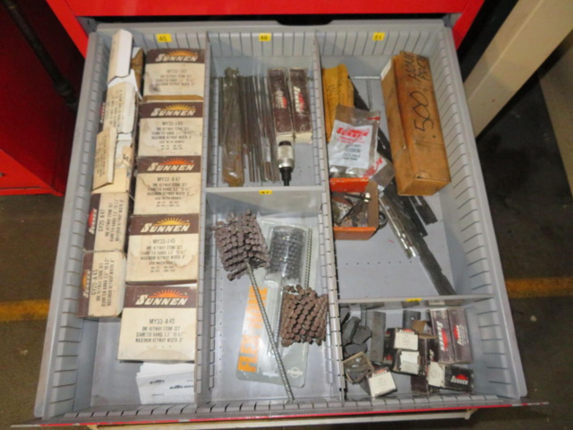 SUNNEN HONE TOOLS SUPPLIES IN (2) TOOL CABINETS ON RACK - Image 5 of 14