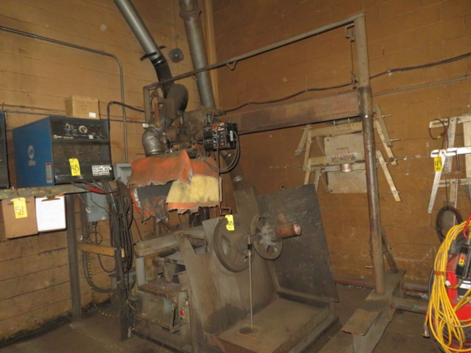 SUB-ARC WELDING UNIT W/VARIABLE SPEED ROTATING UNIT, MOBILE GANTRY FRAME, LINCOLN NA-3N AUTO WIRE - Image 3 of 6