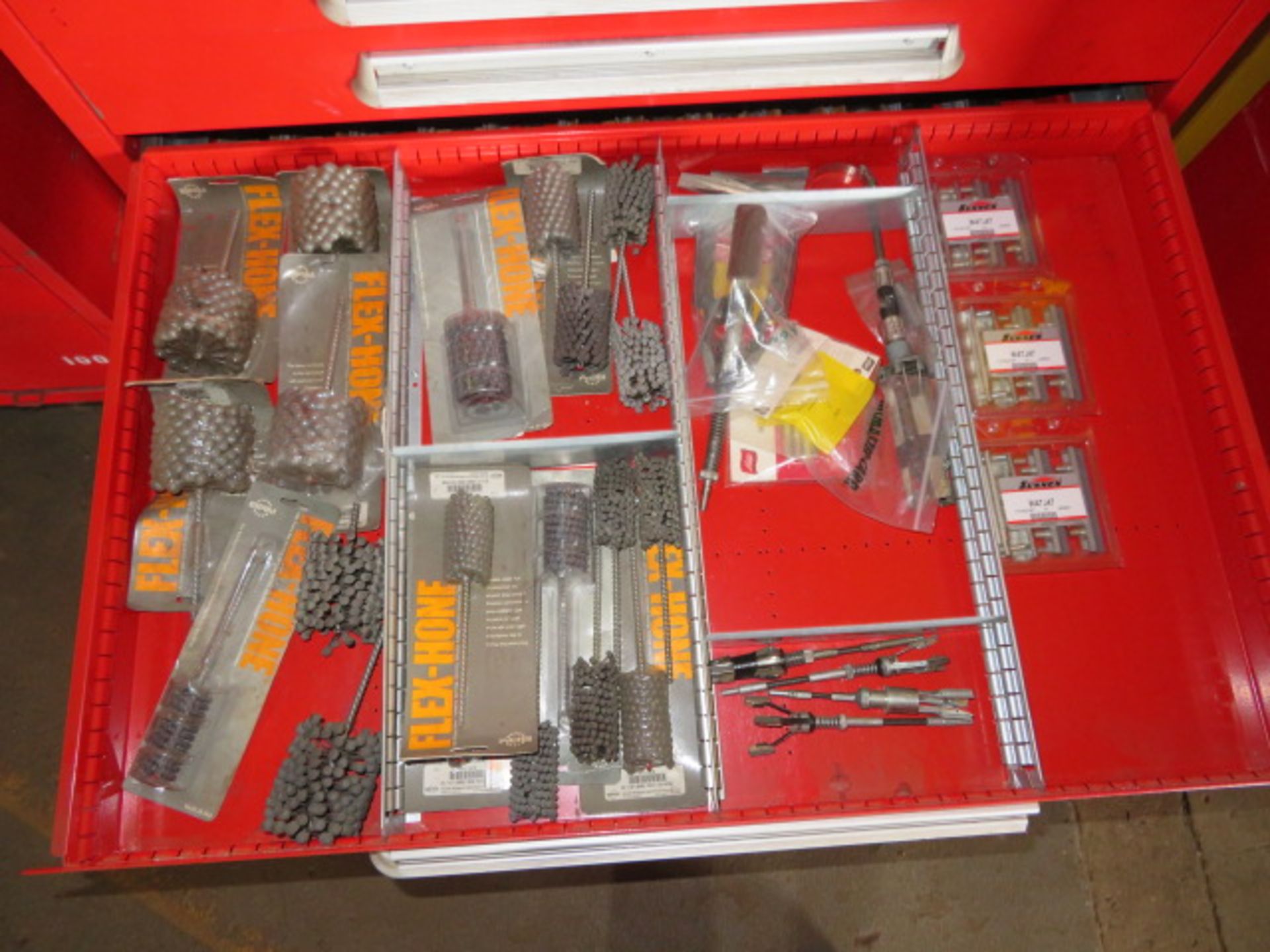 (CONTENTS OF LOT# 162C CABINET) SUNNEN HONE ARBORS STONES & SUPPLIES IN 2 TOOLING CABINETS - Image 5 of 7