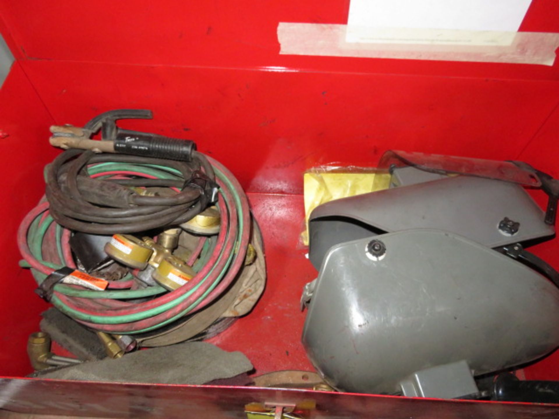 PORTABLE MECHANIC TOOL BOX WITH CONTENTS - Image 2 of 17