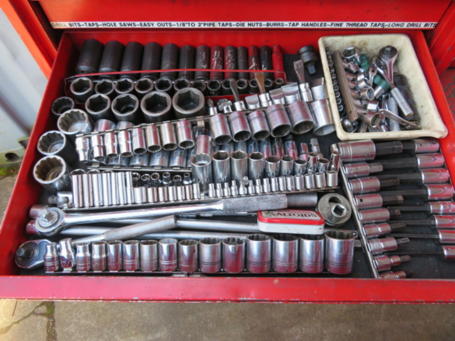 PORTABLE MECHANIC TOOL BOX WITH CONTENTS - Image 8 of 18