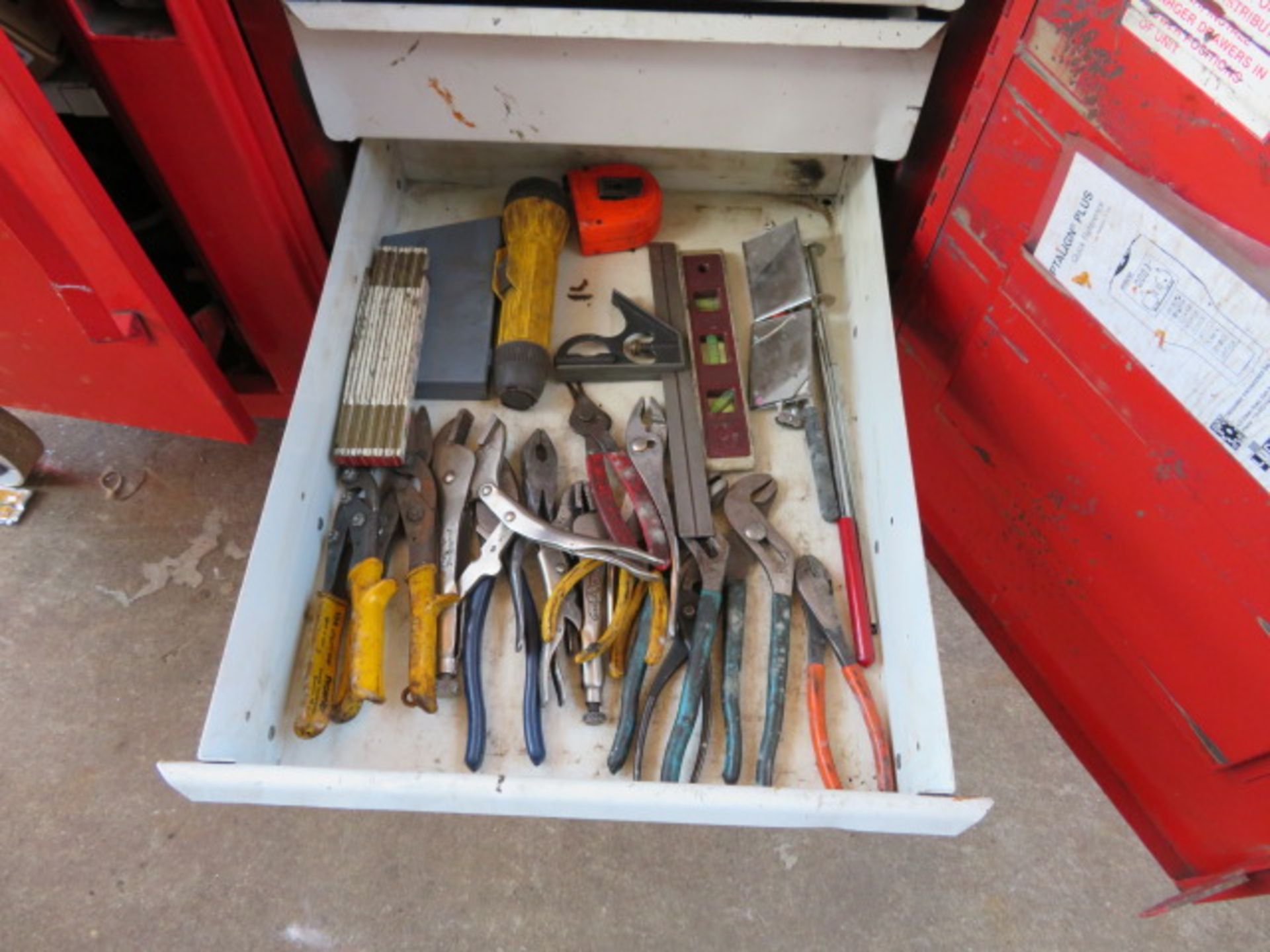 PORTABLE MECHANIC TOOL BOX WITH CONTENTS - Image 14 of 15