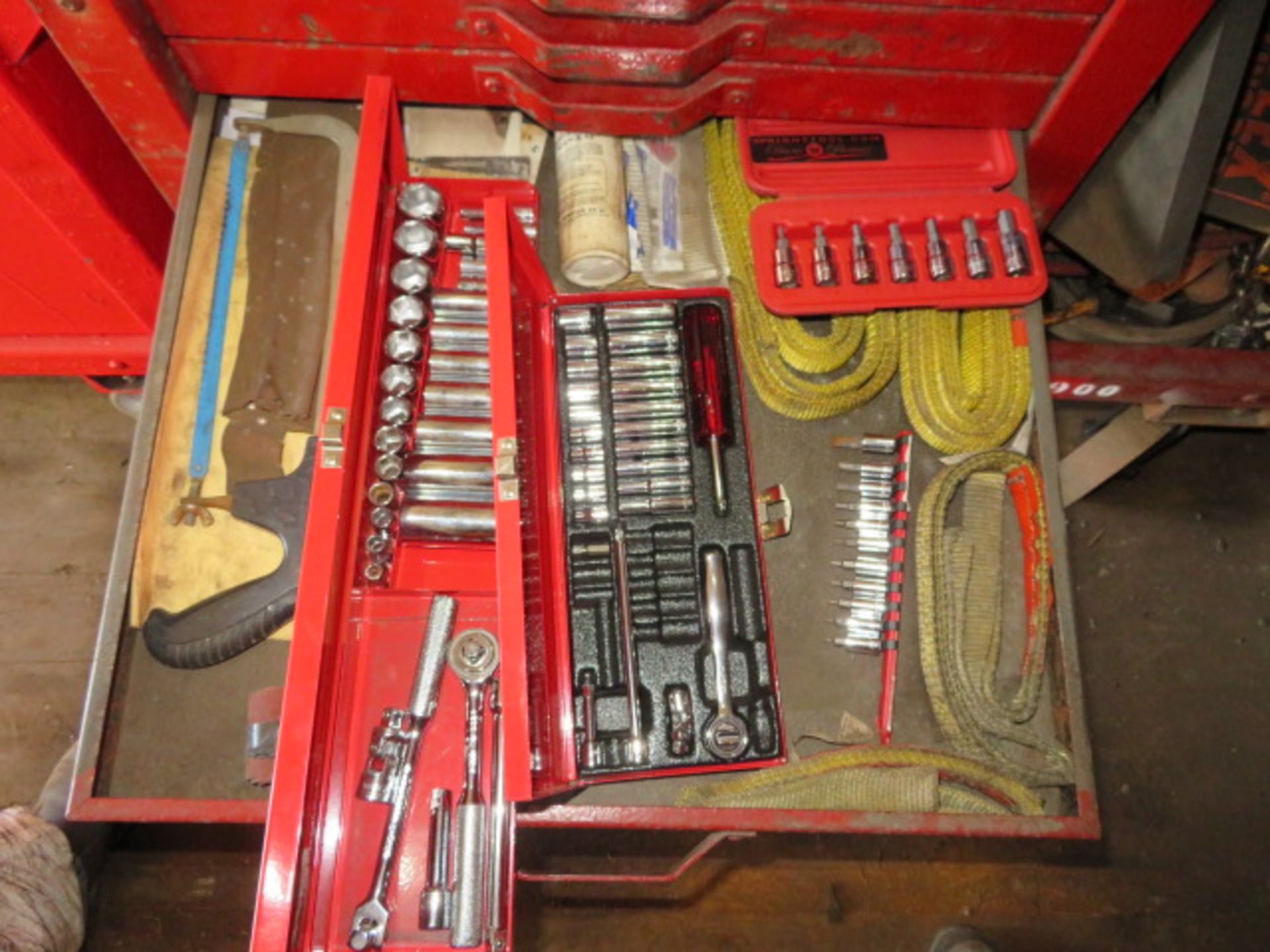 PORTABLE MECHANIC TOOL BOX WITH CONTENTS - Image 25 of 28